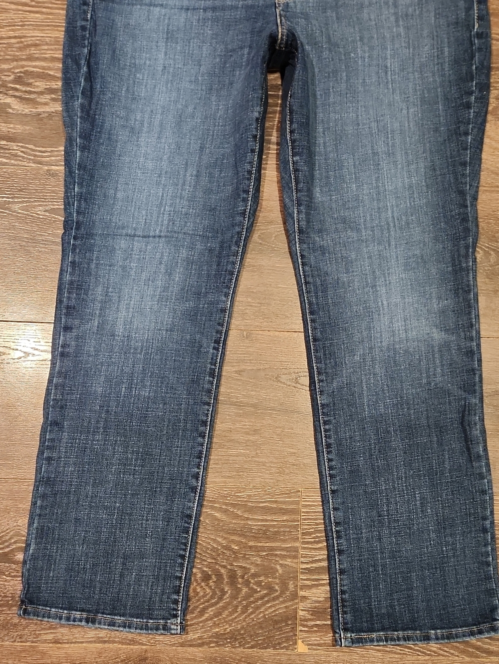 ❤️ LEVIS CLASSIC STRAIGHT LEG JEANS, 18W (34 WOMAN) - Picture 4 of 8